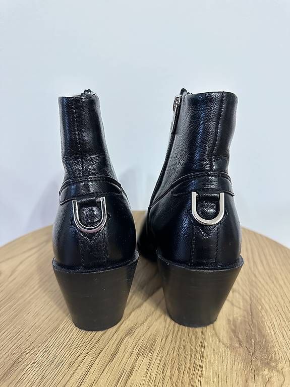 Scarpe da donna: Stiefeletten aus Leder Kazar – Usato da Visp venduto da inf_7cg2 2
