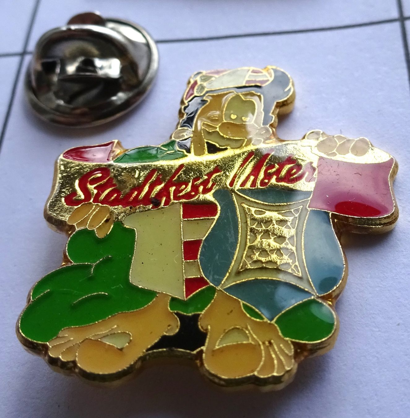 Plaquettes & Badges: 2 Pin  Stadtfest Uster – D'occasion à Utzenstorf par BUtter81 1