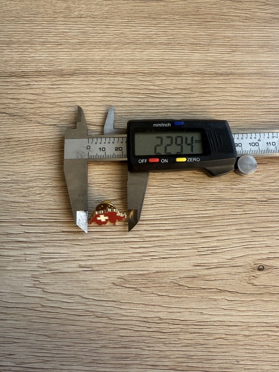 Spille & Fermagli: Vintage Anstecker Schweiz mit Schweizer Kreuz Pin – Usato da Wettingen venduto da Ni_la_lo 2