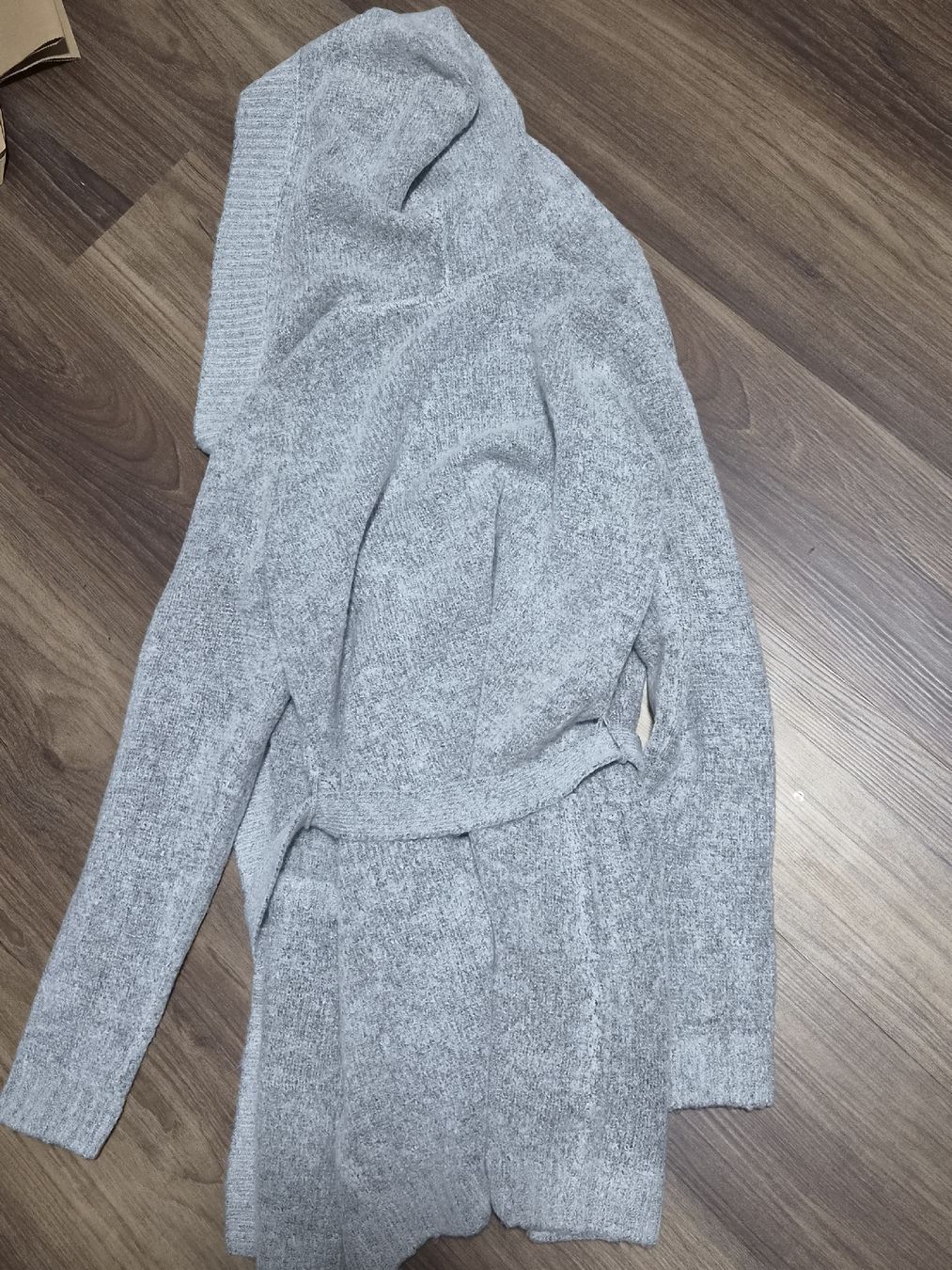 Giacche: Strickjacke Damen Gr M Grau mit Kapuze & Gurt – Usato da Altishofen venduto da tammy05 3