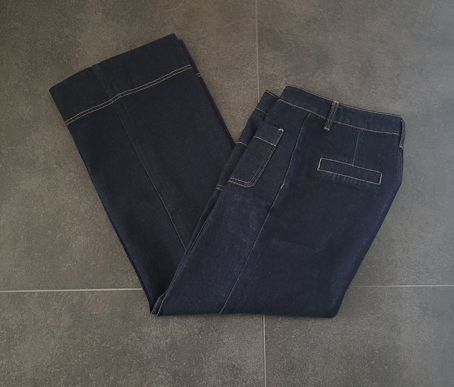 Jeans: Jeans Suncoo taille 36 – Usato da Sion venduto da likaloba