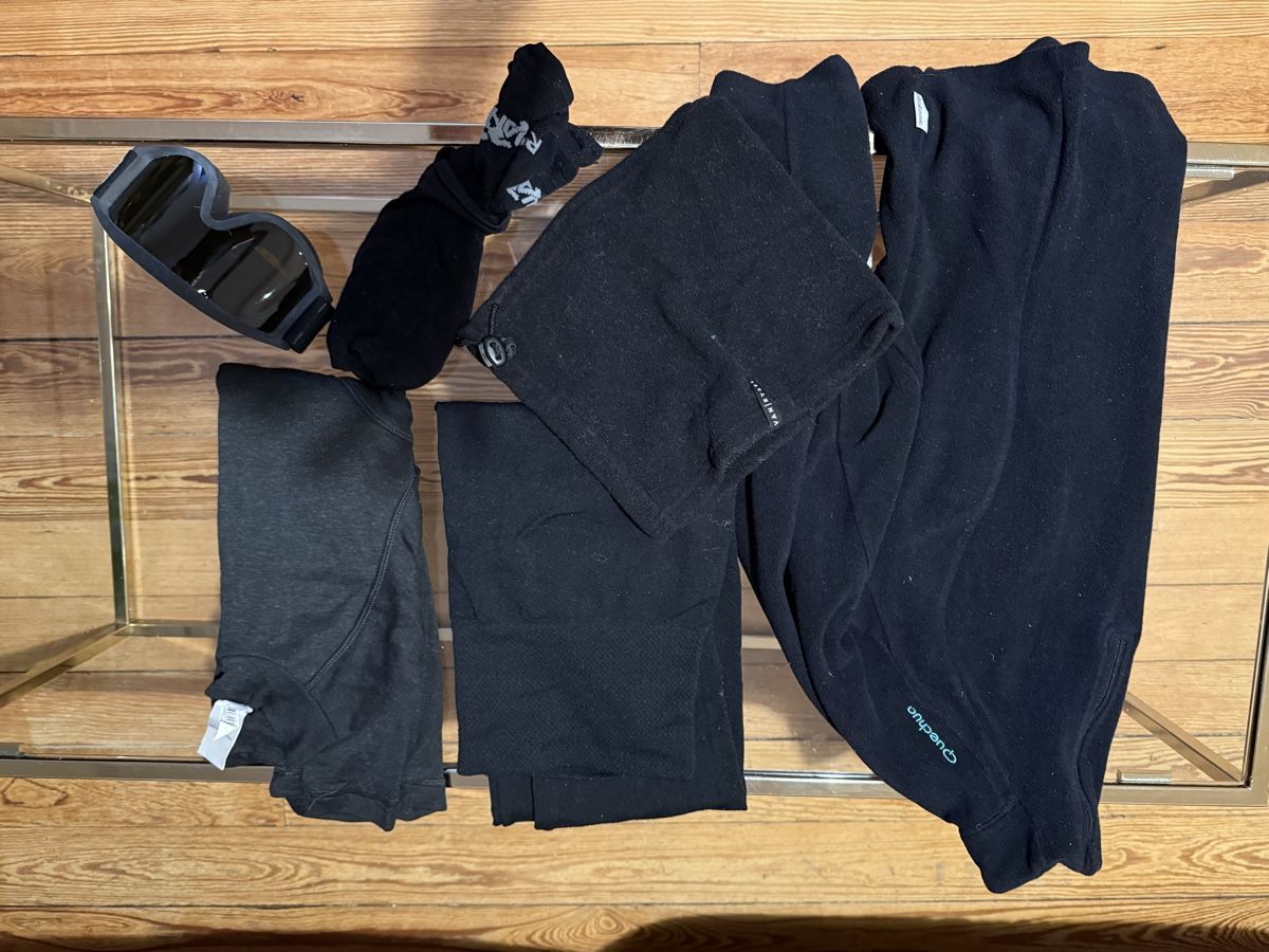 Kleiderpakete: Lot vêtements & accessoires ski – Gebraucht aus Genève von cel_d9jq 2
