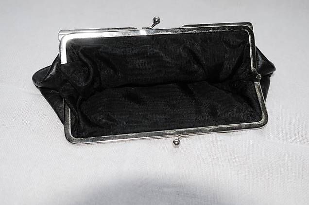 Taschen für Damen: Nastücher-Täschchen im Vintage Style – Gebraucht aus Basel von storchenricardo