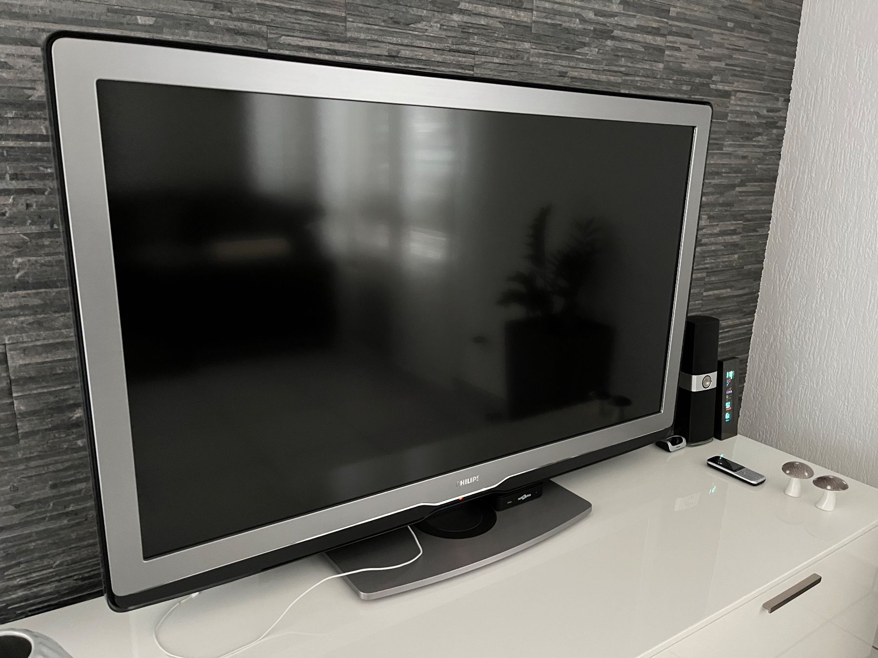 Philips Televisori: Philips LCD-Fernseher 52PFL9704H/12 – Usato da Recherswil venduto da Noname1