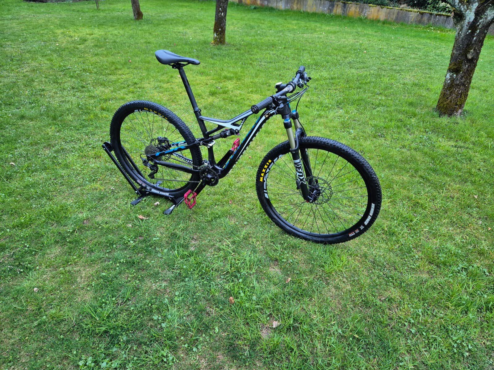 Specialized Velos: Specialized Stumpjumper Carbon 29" – Gebraucht aus Veltheim AG von Cosworth95
