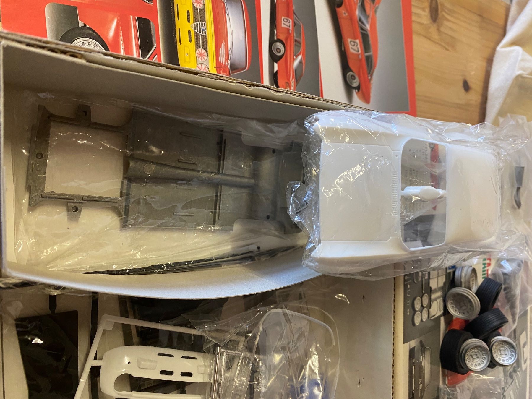 Kit di modellismo & Modellini statici: Alfa Romeo 2000 GTAm 1:24 / High-Tech Model – Nuovo (secondo la descrizione) da Zürich venduto da Matteo6 5