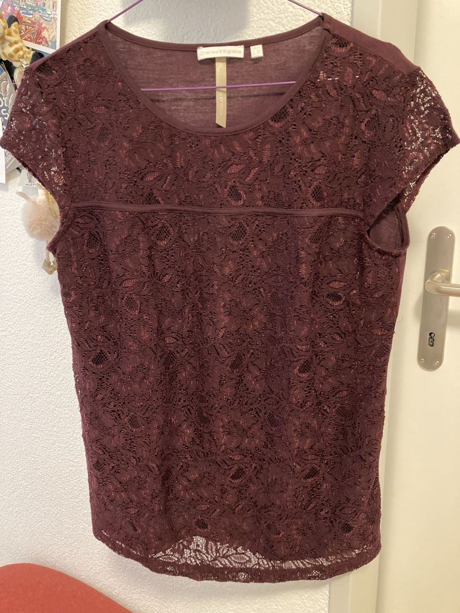 T-Shirts: T-Shirt mit Spitze – Neu (gemäss Beschreibung) aus Urtenen-Schönbühl von alessibas
