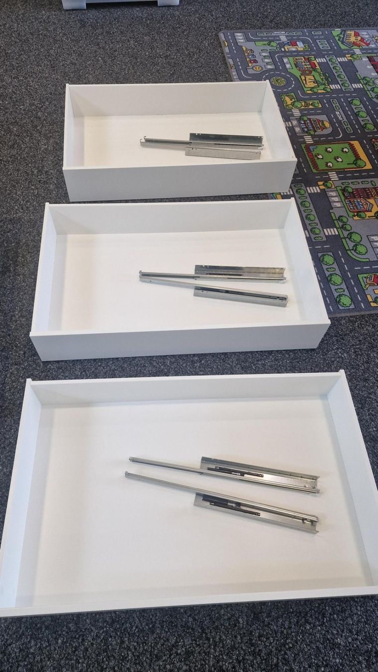 Ikea Armoires: 3 Stk. IKEA KOMPLEMENT Schublade, weiß, 100x58 cm – D'occasion à Rapperswil SG par MyChurch