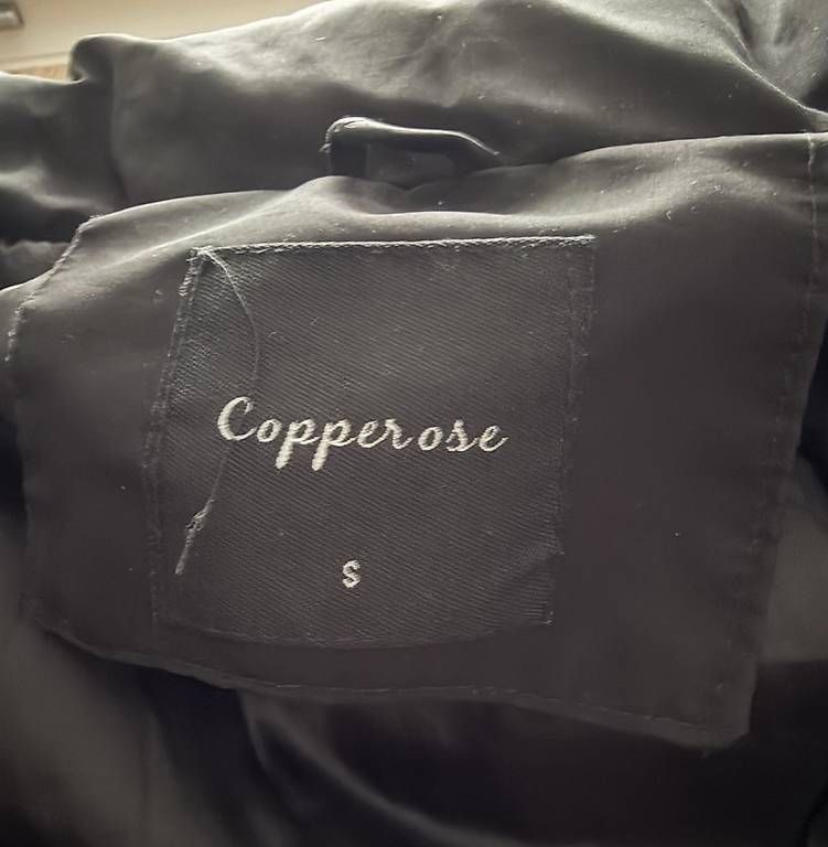 Vestes: SCHWARZE STEPPJACKE GRÖSSE S – D'occasion à Amriswil par deli20 4