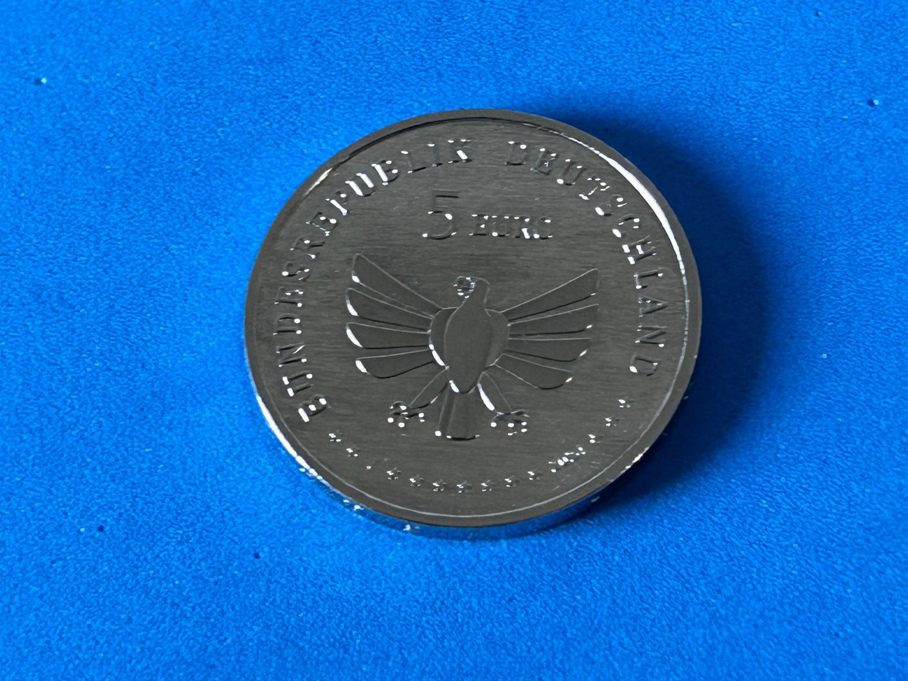 Tutti le monete: Germany - 5 Euros (Bumblebee) 2024 UNC – Nuovo (secondo la descrizione) da Corcelles NE venduto da AJKader 3
