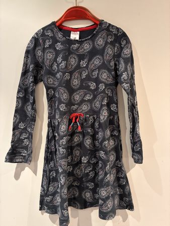 Schönes Kleid Gr. 128