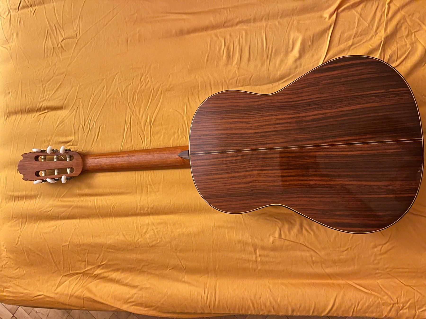 Strumenti musicali: Guitare marque TAKEHARU model no 23.300 – Usato da Genève venduto da Donnet2 4