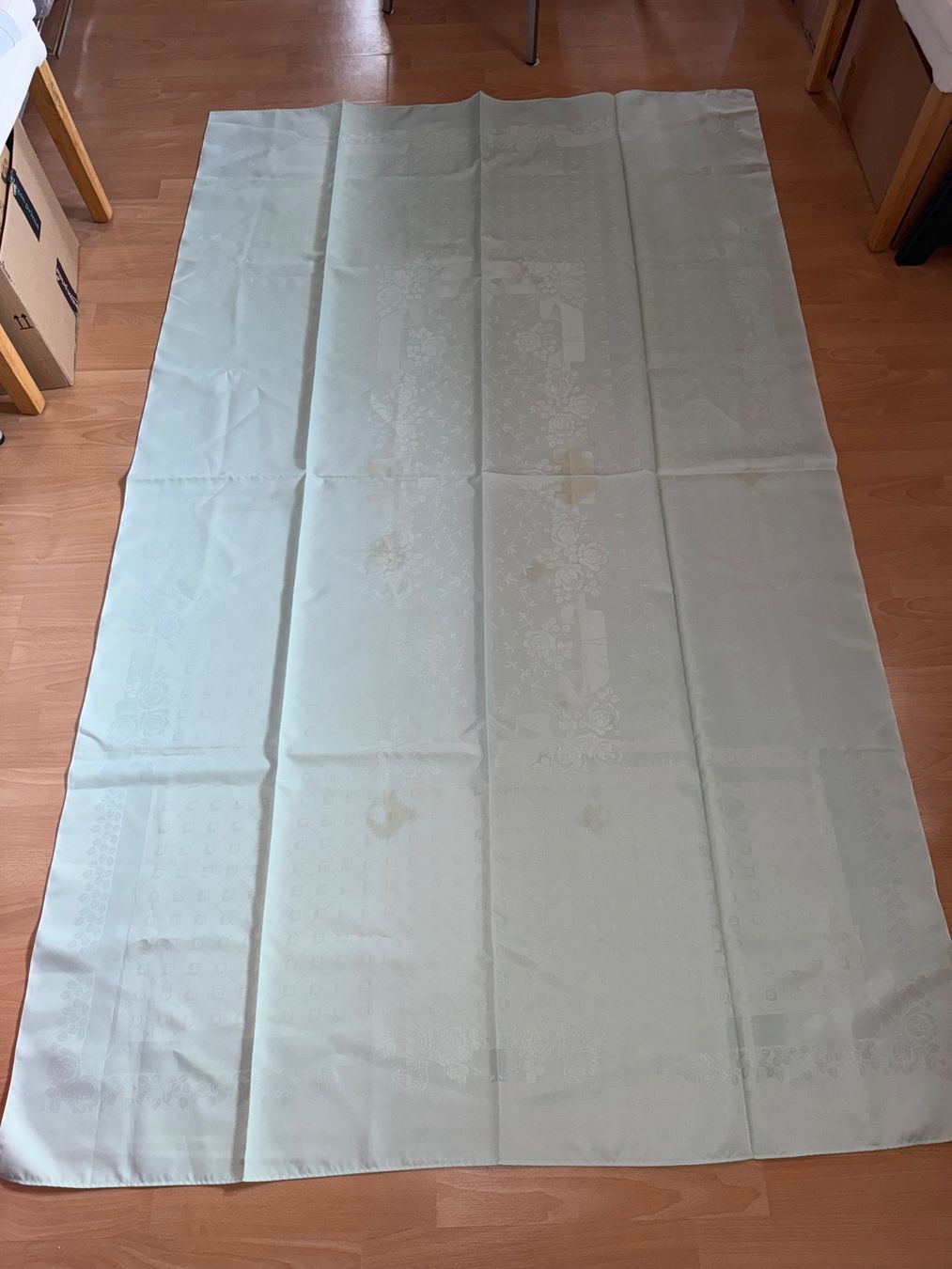 Altra biancheria da tavola: sehr grosse Tischdecke – Usato da Grosswangen venduto da Second_hand_paradise