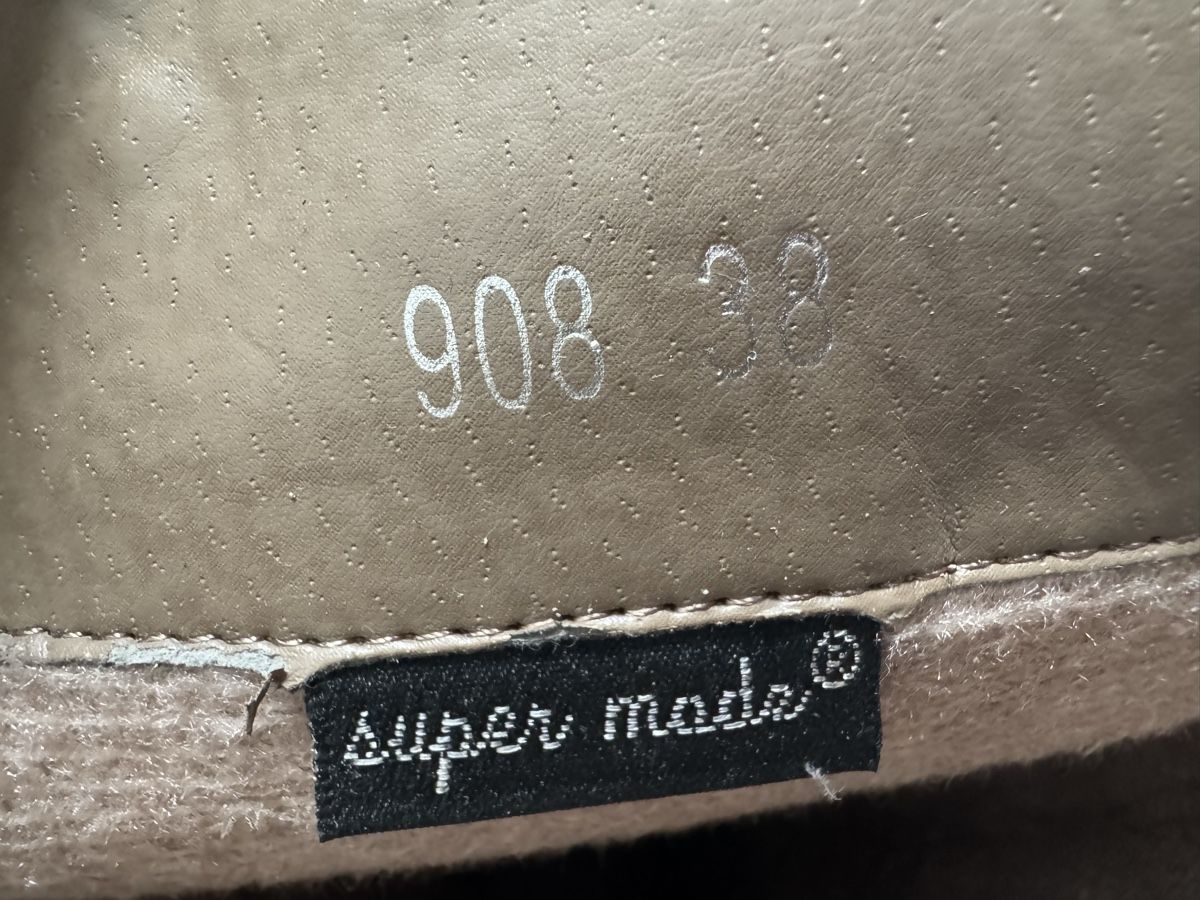 Scarpe da donna: Super Made Stiefel, Gr. 38, Beige mit Absatz – Usato da Winkel venduto da Schorley 6