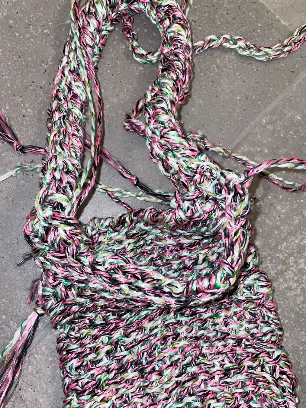 Sacs femmes: ALLES RAUS Häkeltasche – D'occasion à Kloten par simones.thriftshop 3