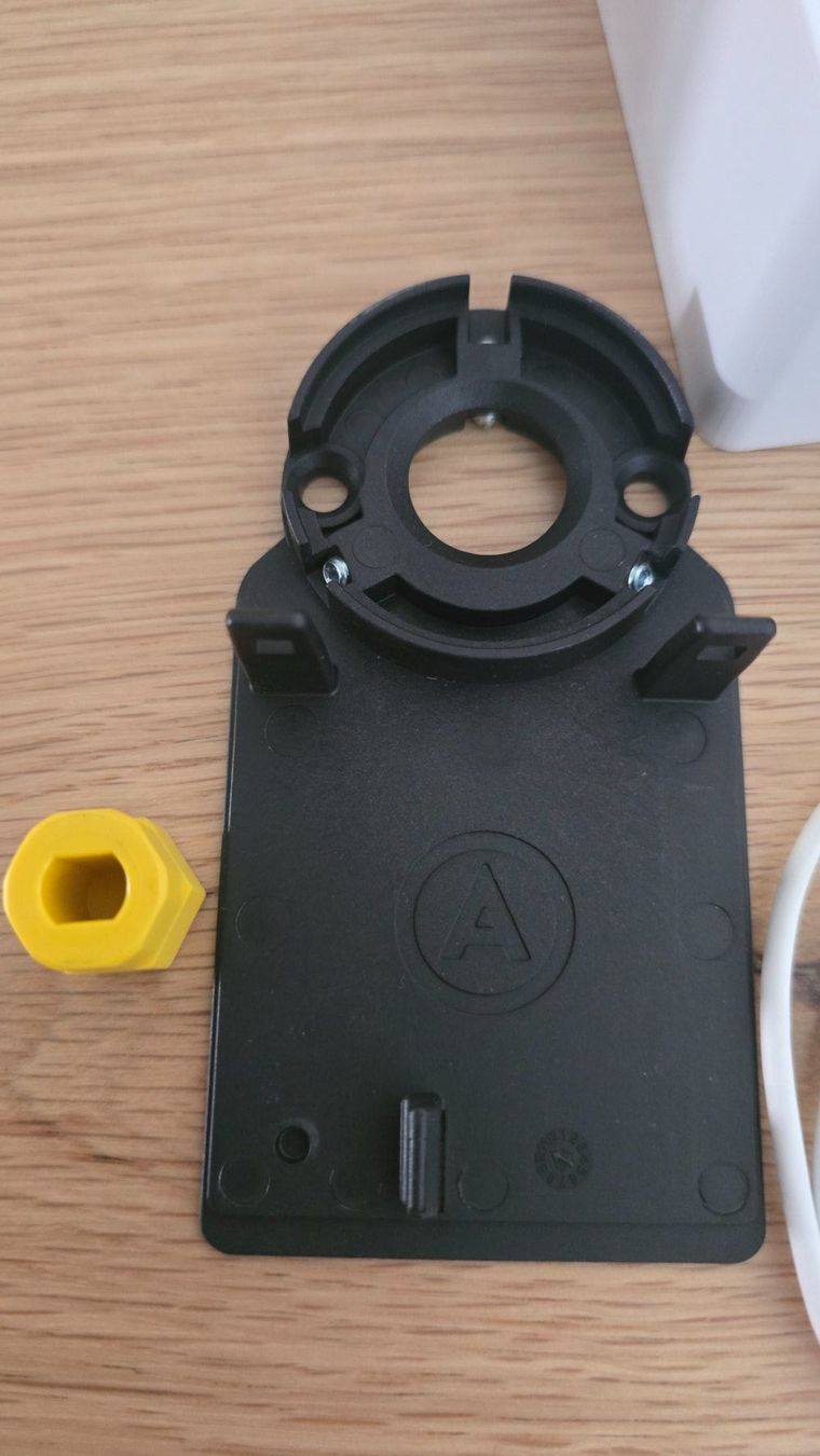 Nuki Schlösser: NUKI smart lock 3.0 Pro mit power pack – Gebraucht aus Weinfelden von Zero_eight 1
