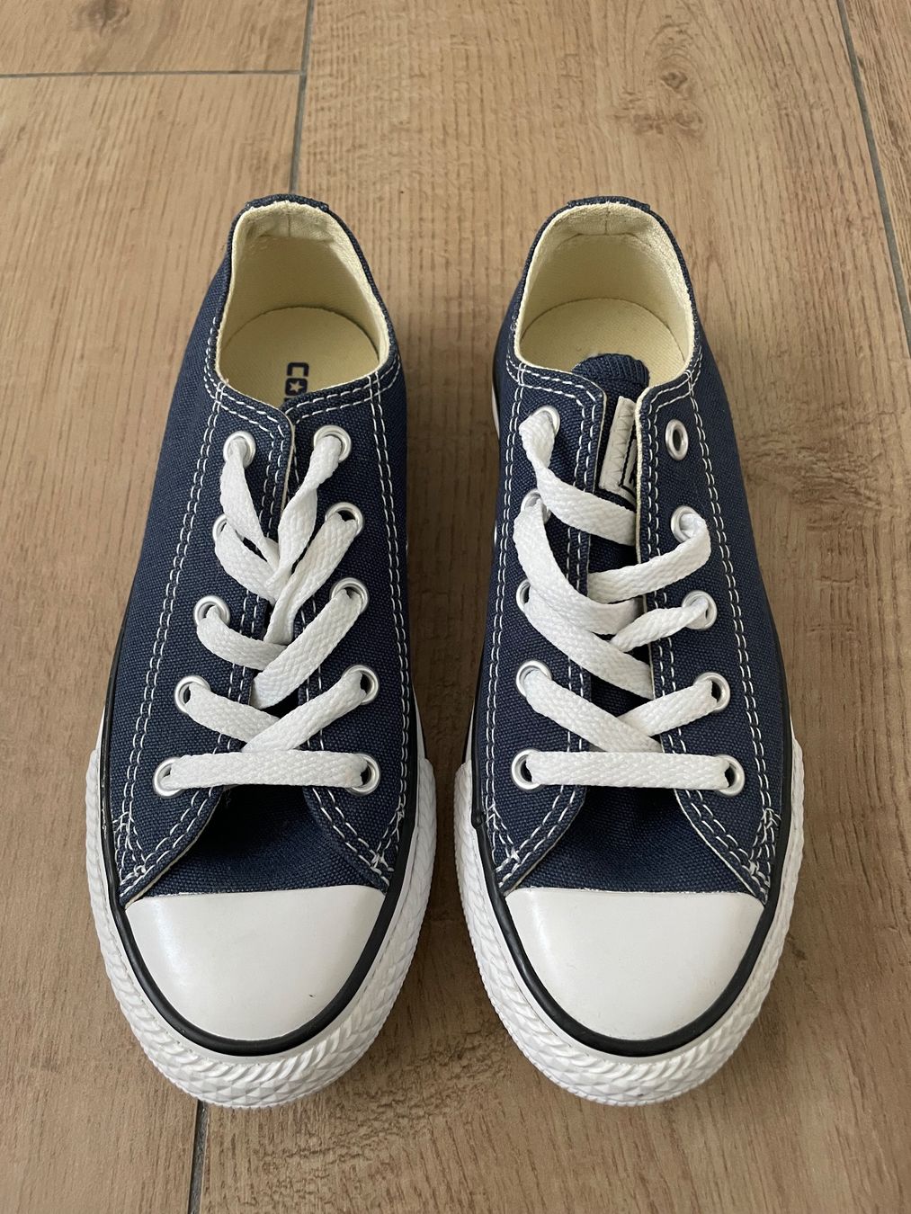Converse Scarpe per ragazzi: Converse Turnschuhe dunkelblau Gr. 30 NEU – Nuovo (secondo la descrizione) da Waltenschwil venduto da hansnine
