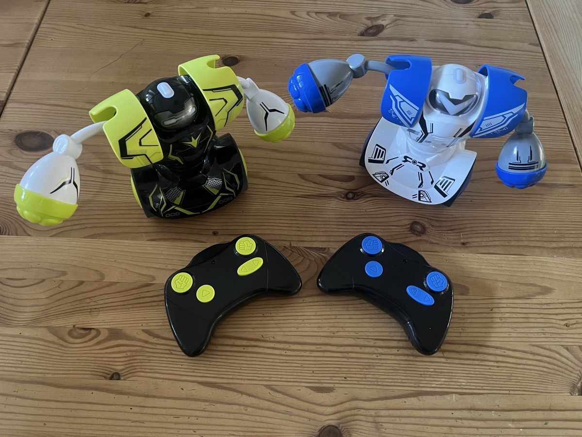 Spielzeuge: Roboter – Gebraucht aus Riehen von murgg 1