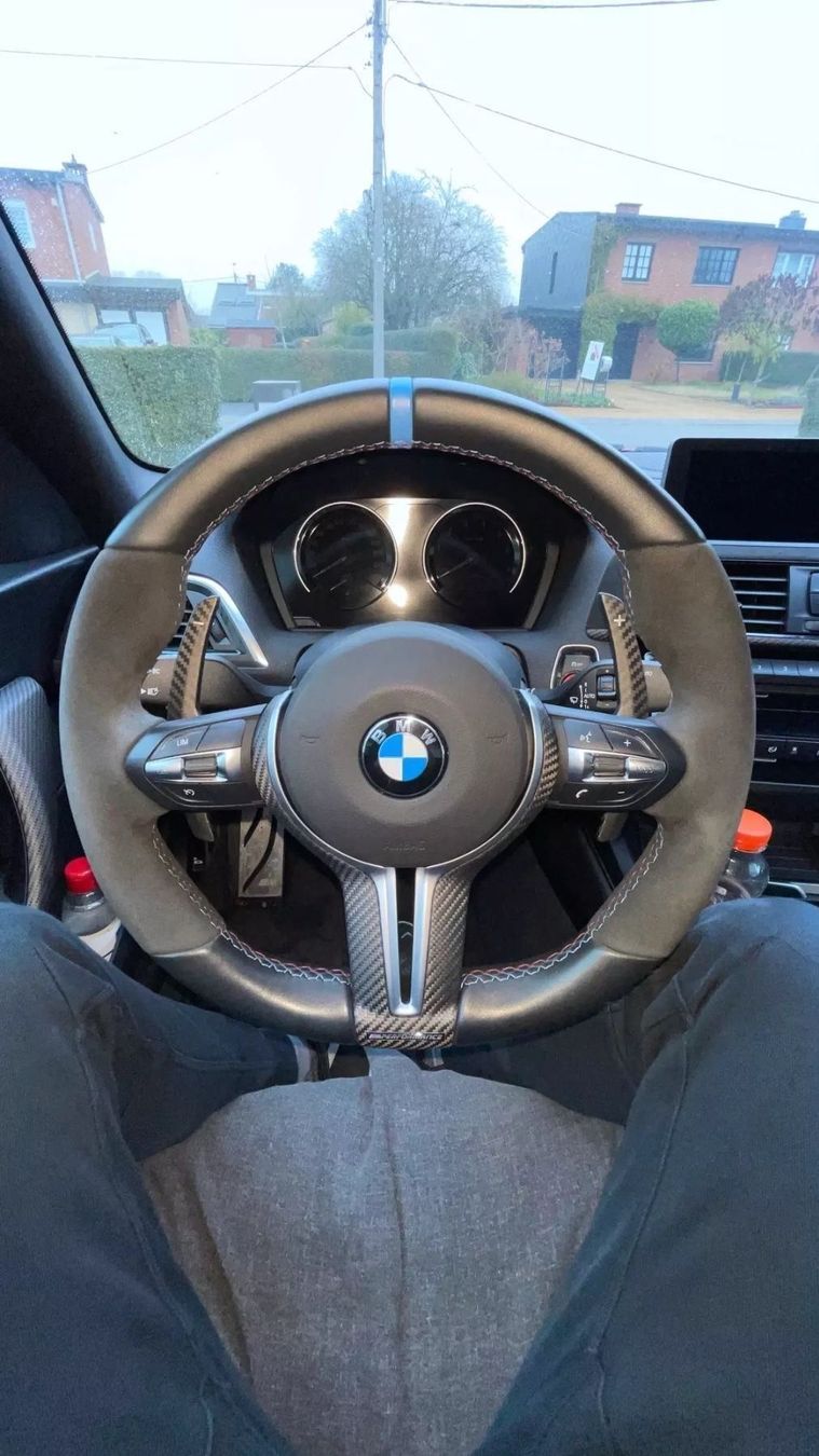 Tutti pezzi di ricambio auto: BMW Carbon Matt Schaltwippen – Nuovo e nell'imballaggio originale da Volketswil venduto da Willis-Autoteile