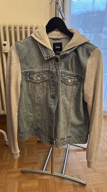 Jacken: Jeansjacke – Gebraucht aus Muttenz von kim_6vx8