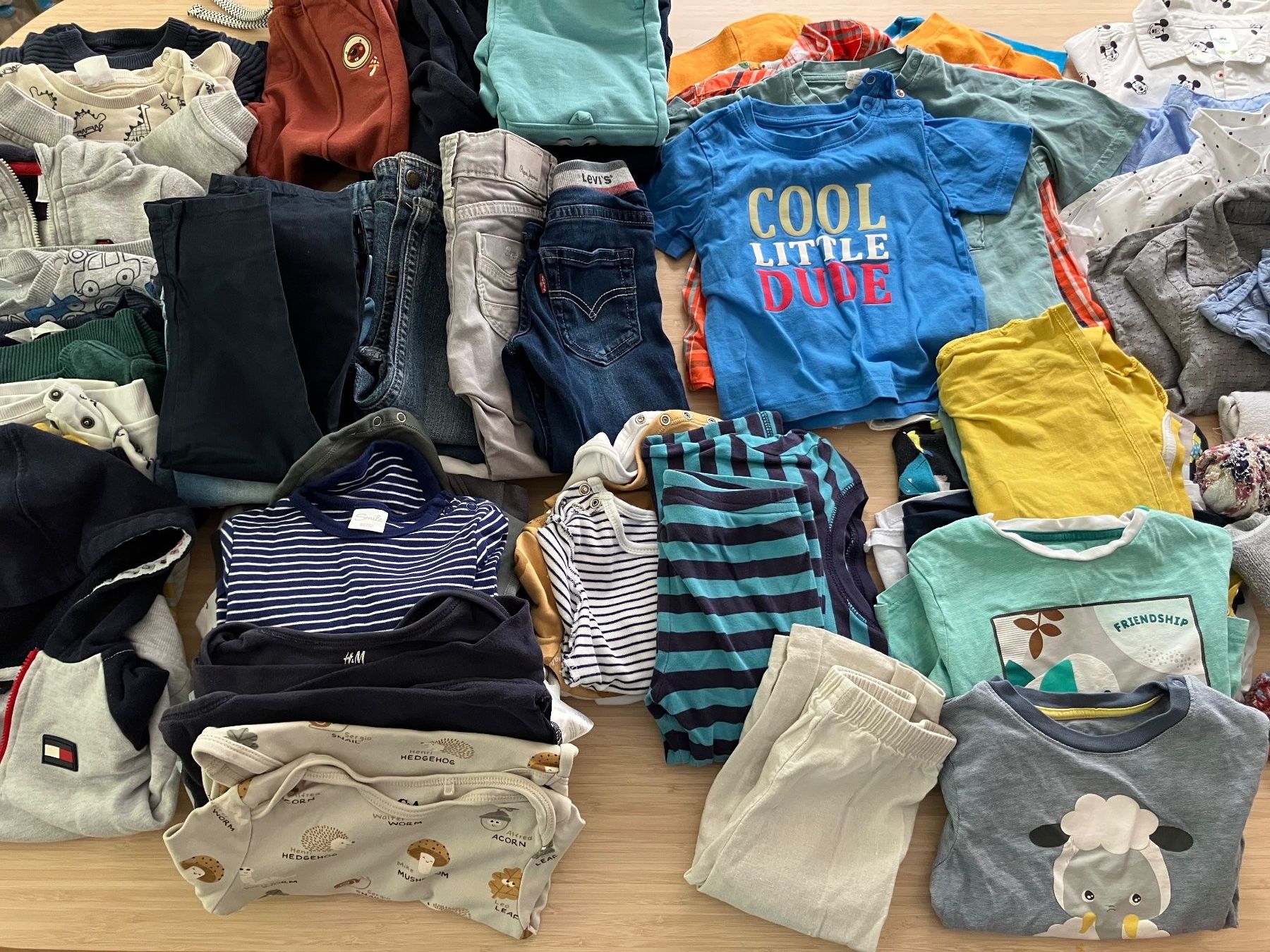 Ensembles coordonnés: Jungs Kleiderpaket Grösse 80-92 – D'occasion à Rüschlikon par bananenschale