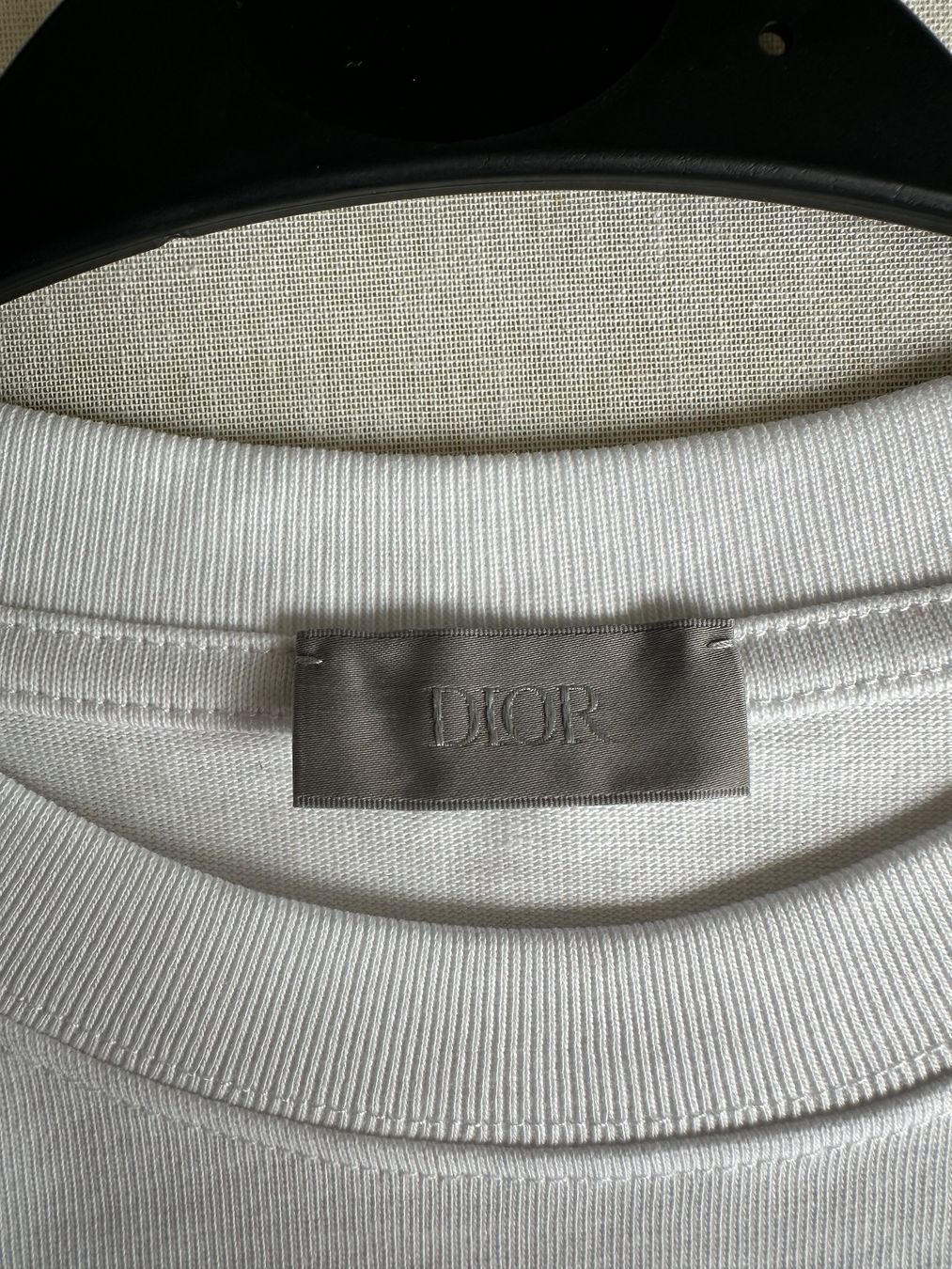 Dior T-shirt: T-shirt Dior très peu porté – Usato da Chavannes-de-Bogis venduto da GenevaSak 1