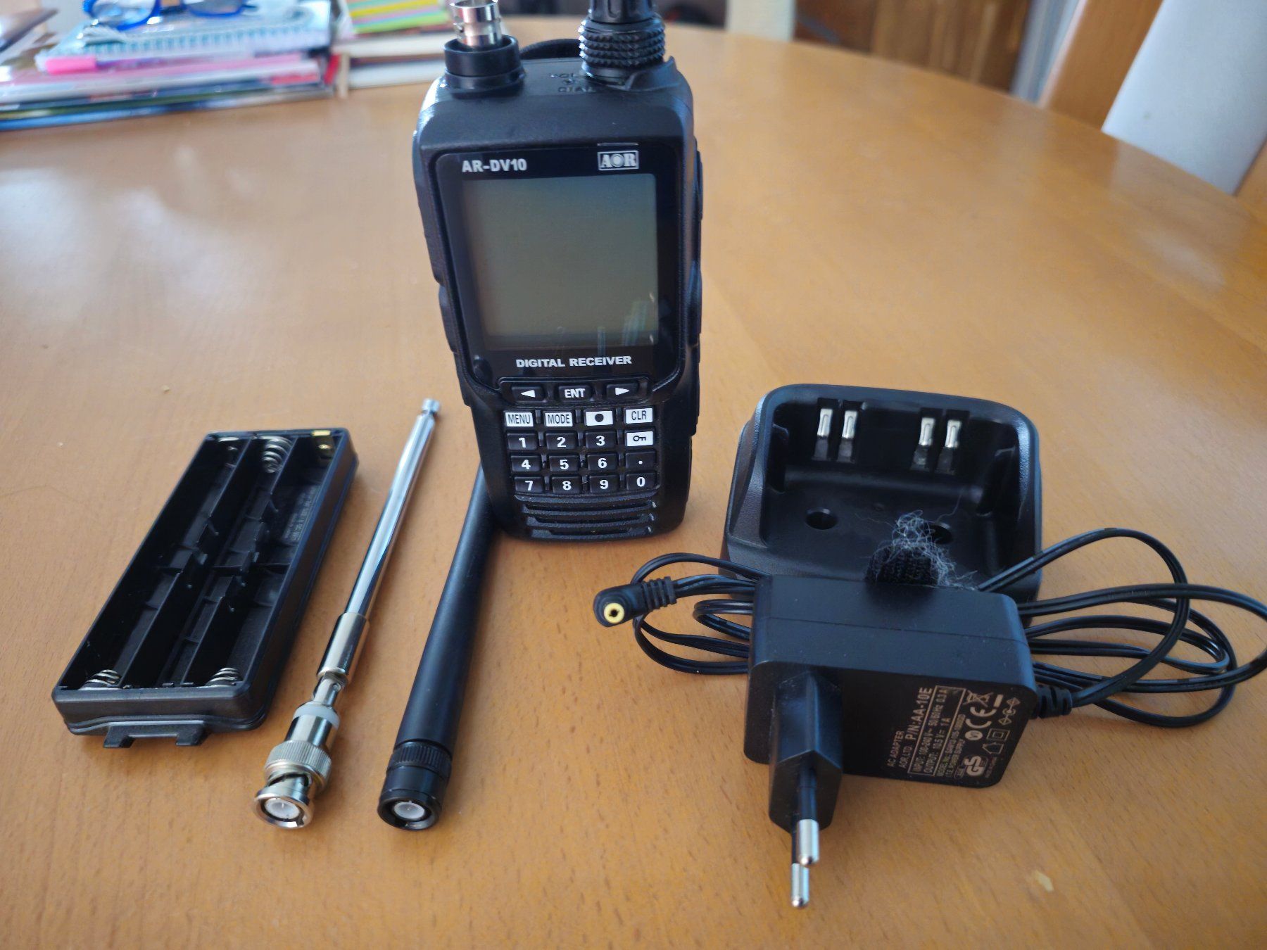 Technique de radiocom: Funkscanner AR-DV10 analog/digital – D'occasion à Bözberg par Cumba