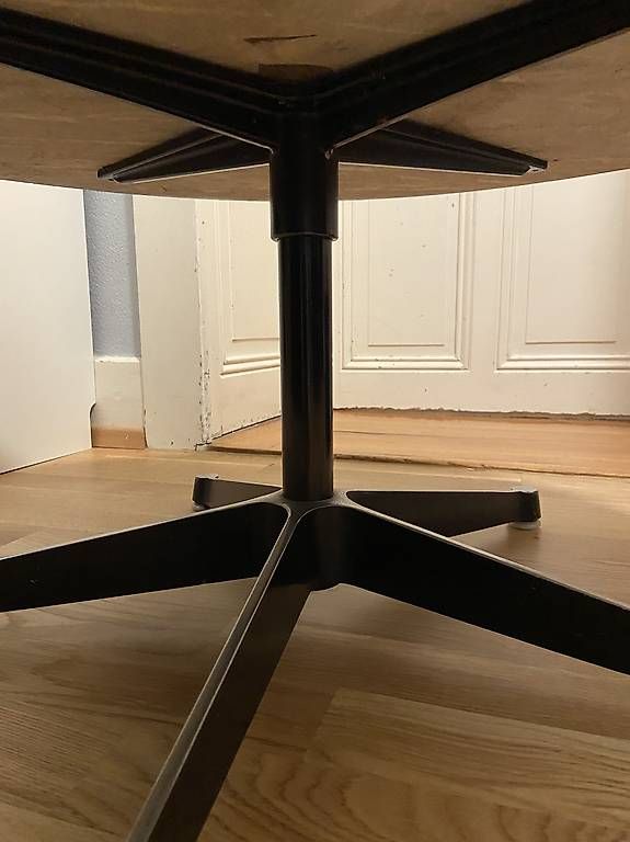 Eames Tische: Coffee table Eames – Gebraucht aus Lausanne von lau_8vk7 4