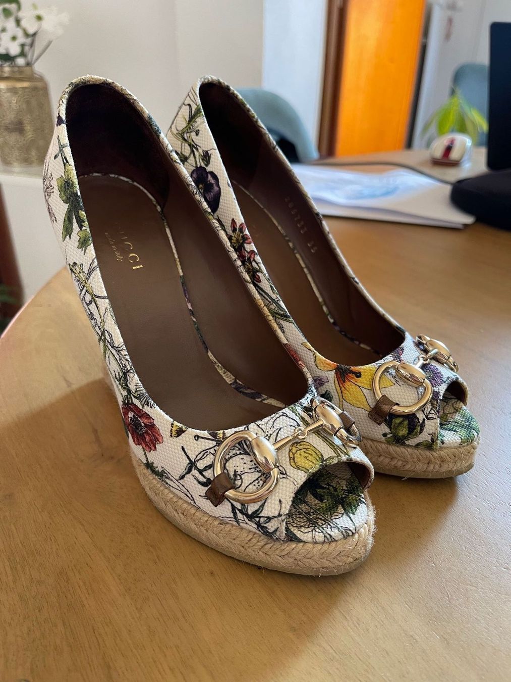 Damenschuhe: Mules Gucci imprimé Flora – Gebraucht aus Cully von abbybe