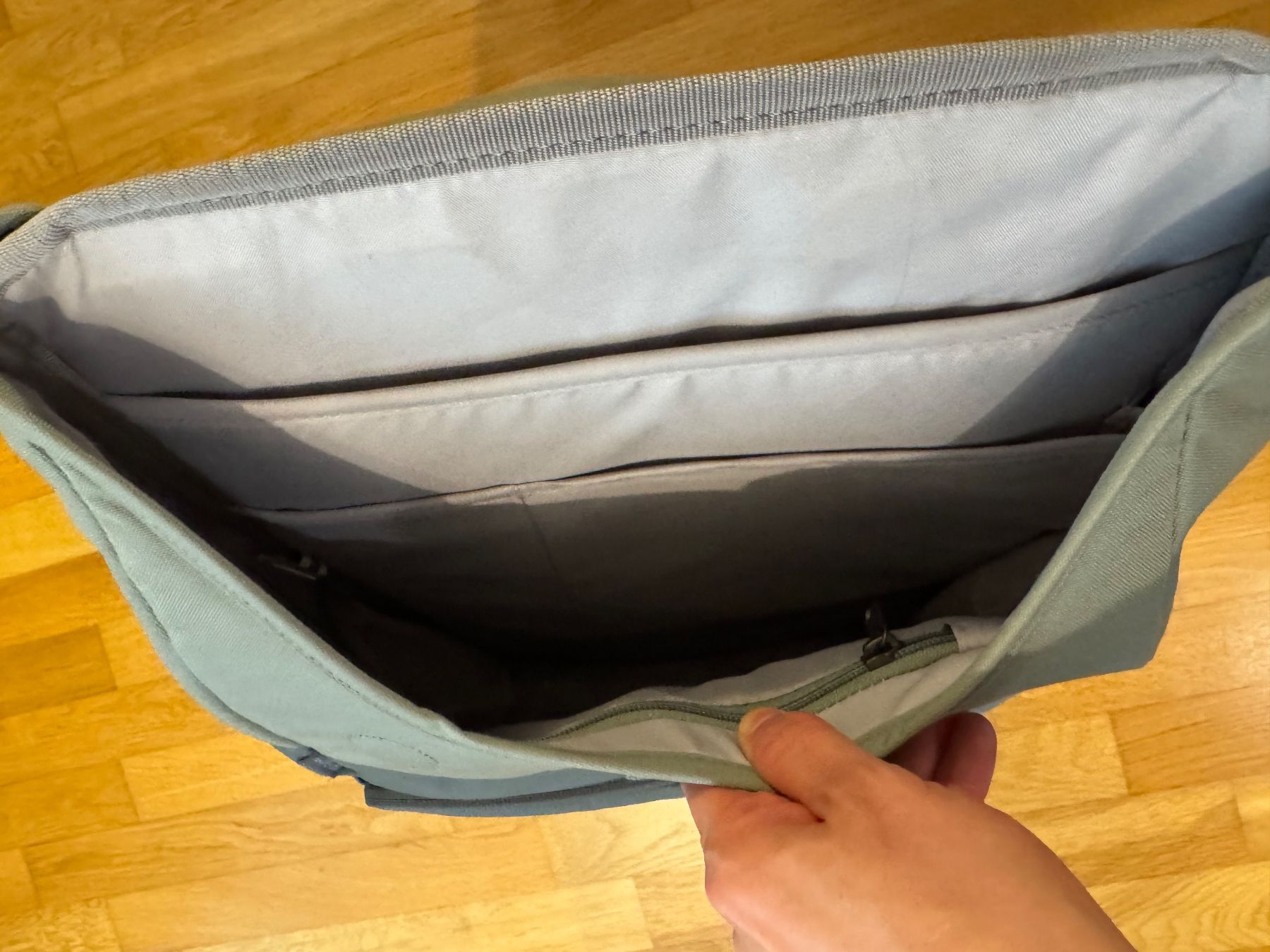Deuter Zaini: Rucksack Deuter UP Sydney 22l, mit Laptopfach – Usato da Wilchingen venduto da ninachristen 2