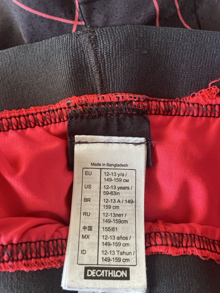 Pantaloni: Kurze Sporthose 149-159 cm – Usato da Wahlen b. Laufen venduto da Salome7 2