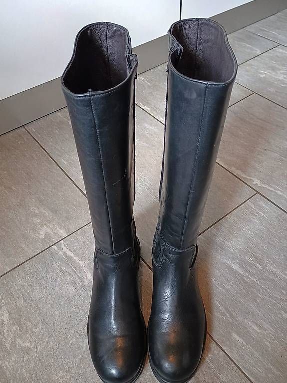 Scarpe da donna: Stiefel Leder schwarz Gr. 39 – Usato da Ramosch venduto da chacarera 1