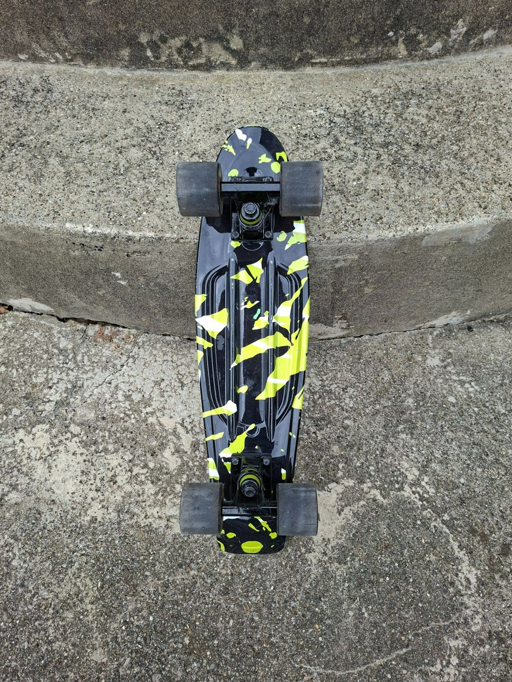 Skateboards: Skateboard grün – Gebraucht aus Lohn SH von Zwierbel 1