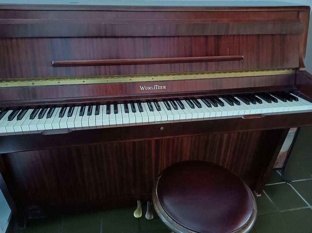 Musikinstrumente: KLAVIER Wurlitzer – Gebraucht aus Windlach von Gluteus 3