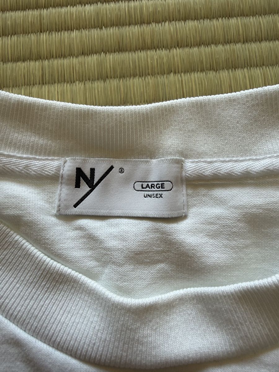 T-shirt: T-shirt Neutralworks blanc – Nuovo (secondo la descrizione) da Bottens venduto da pat_x66b 1
