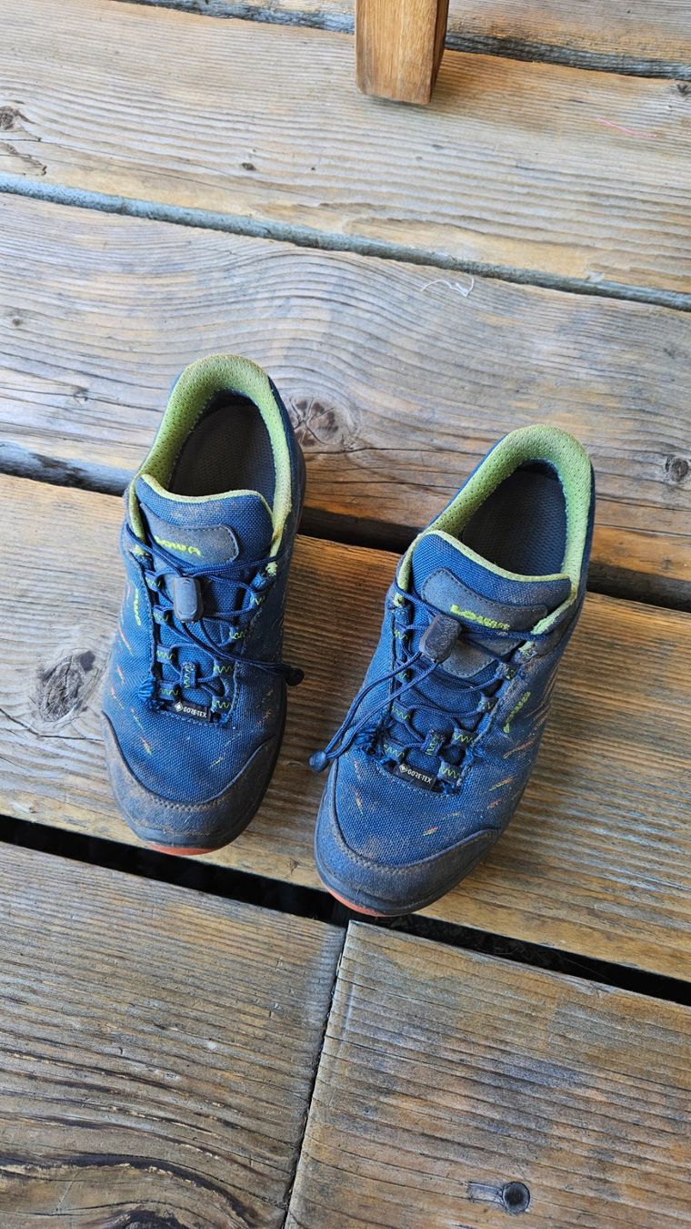 Lowa Scarpe per ragazzi: Lowa Gore-tex Schuhe – Usato da Bubikon venduto da diditoto