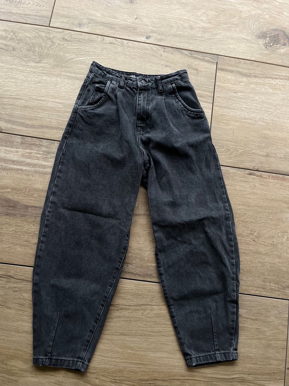 Zara Jeans: Zara Jeans schwarz – Gebraucht aus Zuzwil SG von dieschnellemichelle