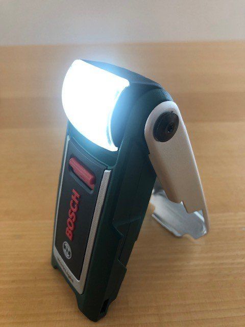Bosch Lampade: Bosch LED-Leuchte mit Akku Neu – Nuovo e nell'imballaggio originale da Altbüron venduto da zet_pnw5 3
