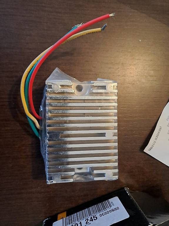 Elektronikbauteile: Harley: régulateur 6V pour anciennes Panhead ou Ironhead – Neu und originalverpackt aus Genève von Blowupster