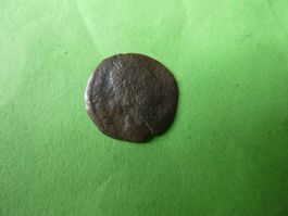 uralte Bronzemünze  16 mm     1.01 g