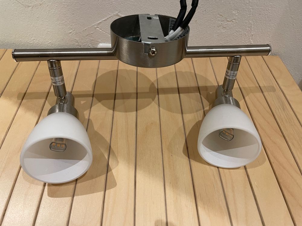 Ikea Lustres & lampes de plafonds: Spot-Lampe von IKEA – D'occasion à Cham par 2eye