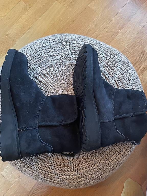 Scarpe da donna: UGG Winterstiefel – Usato da Speicher venduto da nsw_vcg9 2