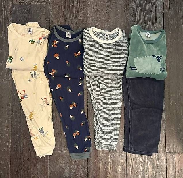 Petit Bateau Pigiama & Simili: 4 pyjamas chauds Petit Bateau Taille 8 ans – Usato da Petit-Lancy venduto da areyouinterested