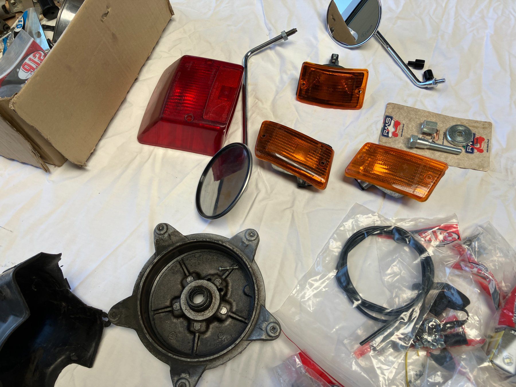 Piaggio Alle Rollerersatzteile: Div. Piaggio Vespa 50 Ersatzteile – Gebraucht aus Gampelen von Steuer0 2