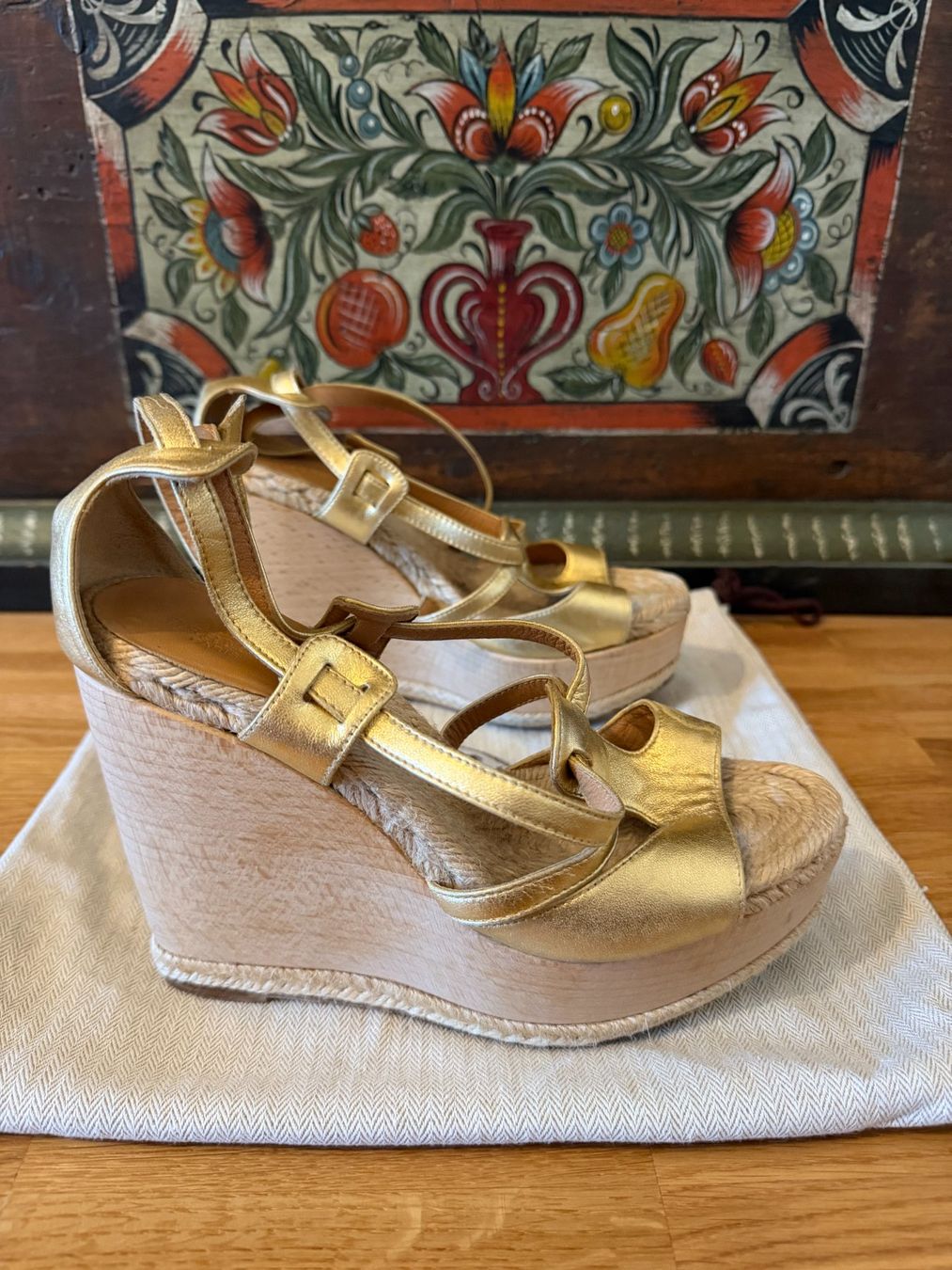 Hermès Scarpe da donna: Sandales à plateforme et semelle espadrilles Hermès – Usato da Basel venduto da BradPeeters 1