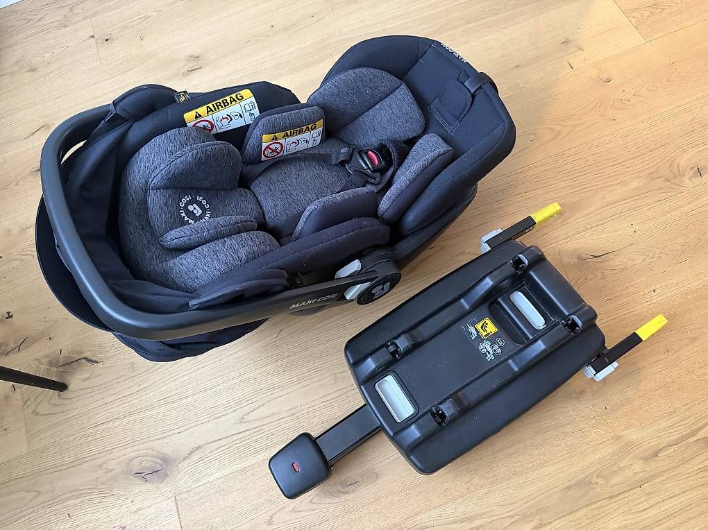 Seggiolini per auto: MaxiCosi Marble inkl. Basisstation – Usato da Gansingen venduto da sta_v5mj