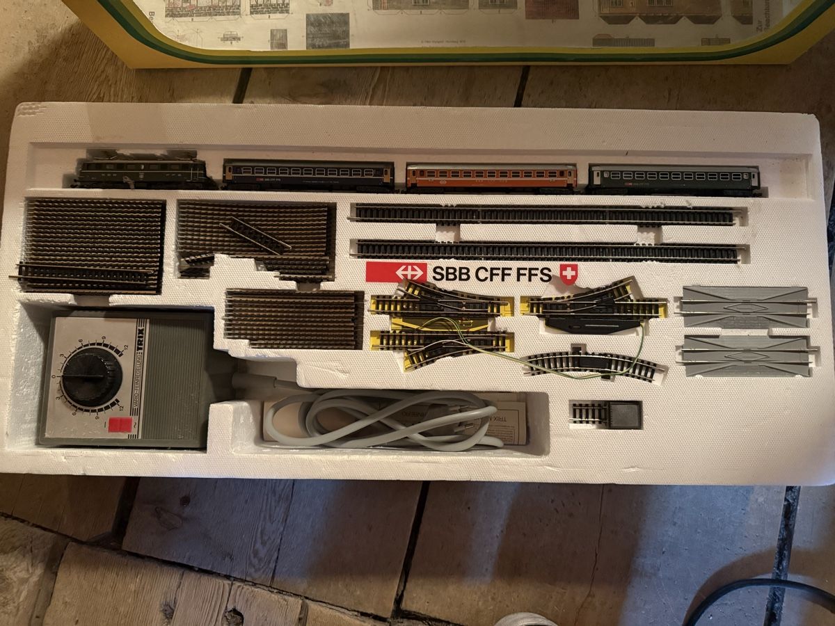 Trix Modelleisenbahnen: Minitrix Modelleisenbahn – Gebraucht aus Ennetbürgen von OPB666 8