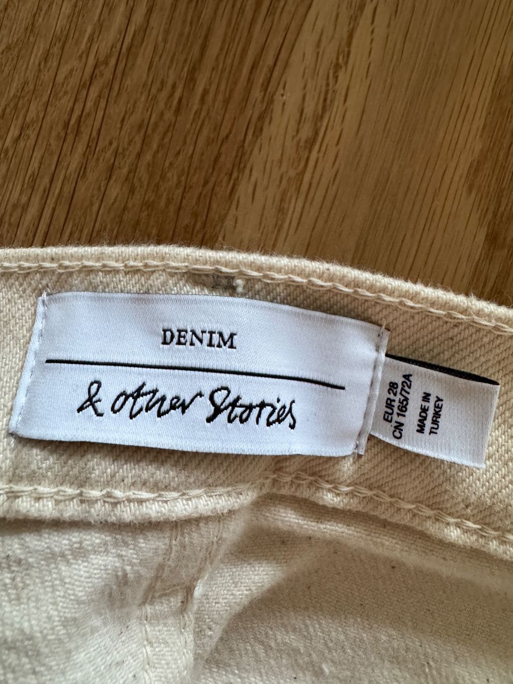 Other Stories Jeans: Other Stories Jeans Beige W28 – Gebraucht aus Zürich von nberyll 2