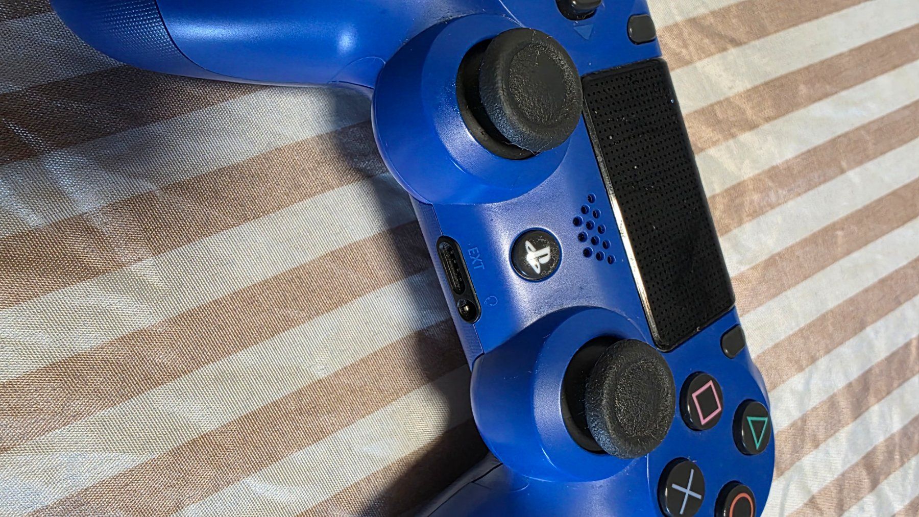 Sony Manettes: Sony Dualshock 4 Controller Blau – D'occasion à Biel/Bienne par ale_9r8v 3