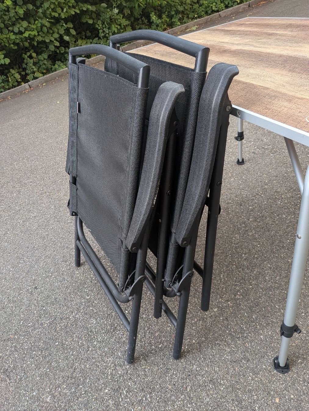 Tische: Sehr edler Camp4-Campingtisch  + 2 Stühle – Gebraucht aus Zürich von Benutzer_istmeinname 7